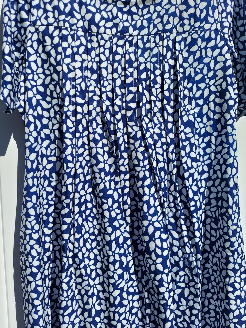 Clara & Monroe Navy Blue Floral Maxi Dress Women's Size Large NWT Grandmacore - Picture 4 of 9